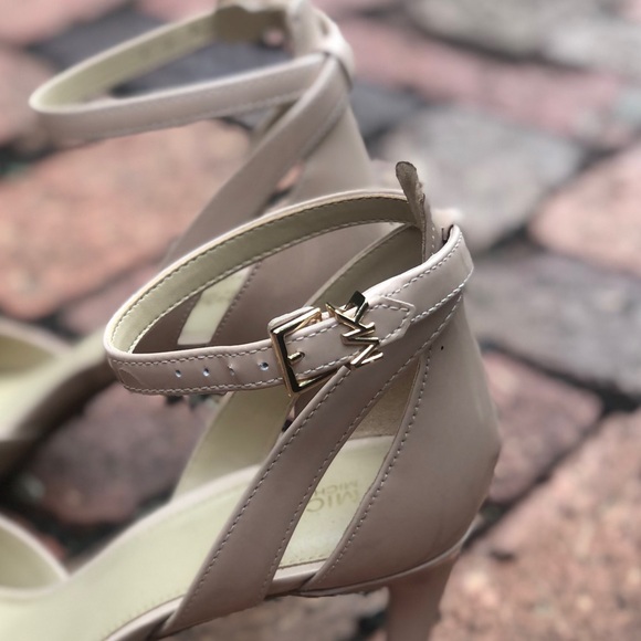 Michael Michael Kors Pointed Toe Buckled Pumps - Picture 5 of 7